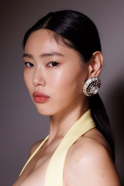 Look 19
